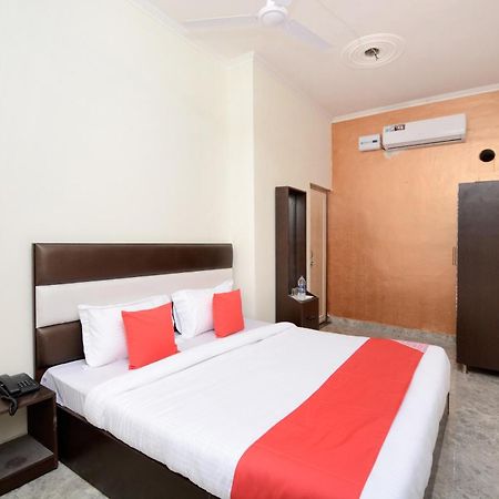 Oyo 29619 Hotel Spring Zirakpur Exterior photo