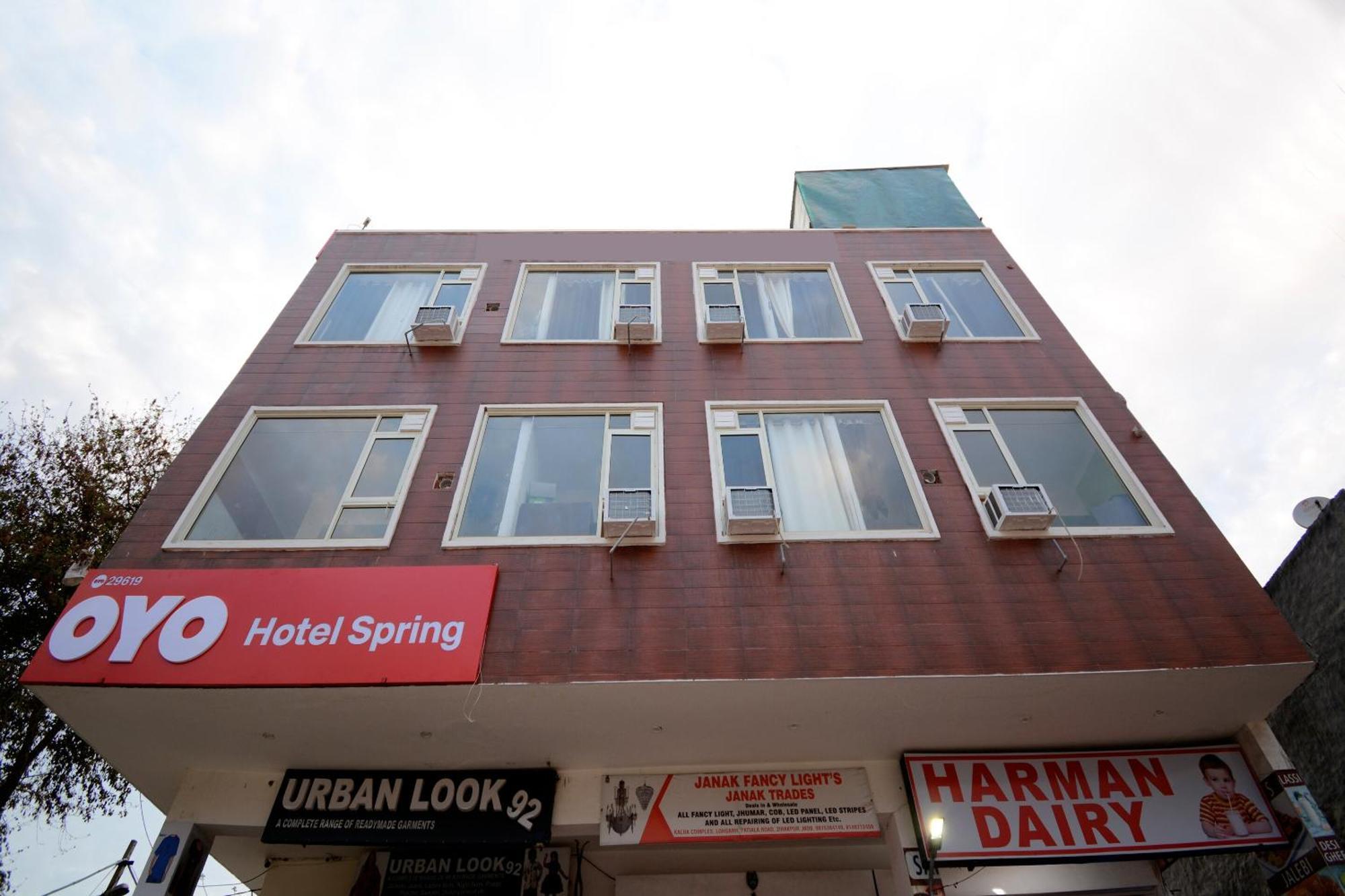 Oyo 29619 Hotel Spring Zirakpur Exterior photo