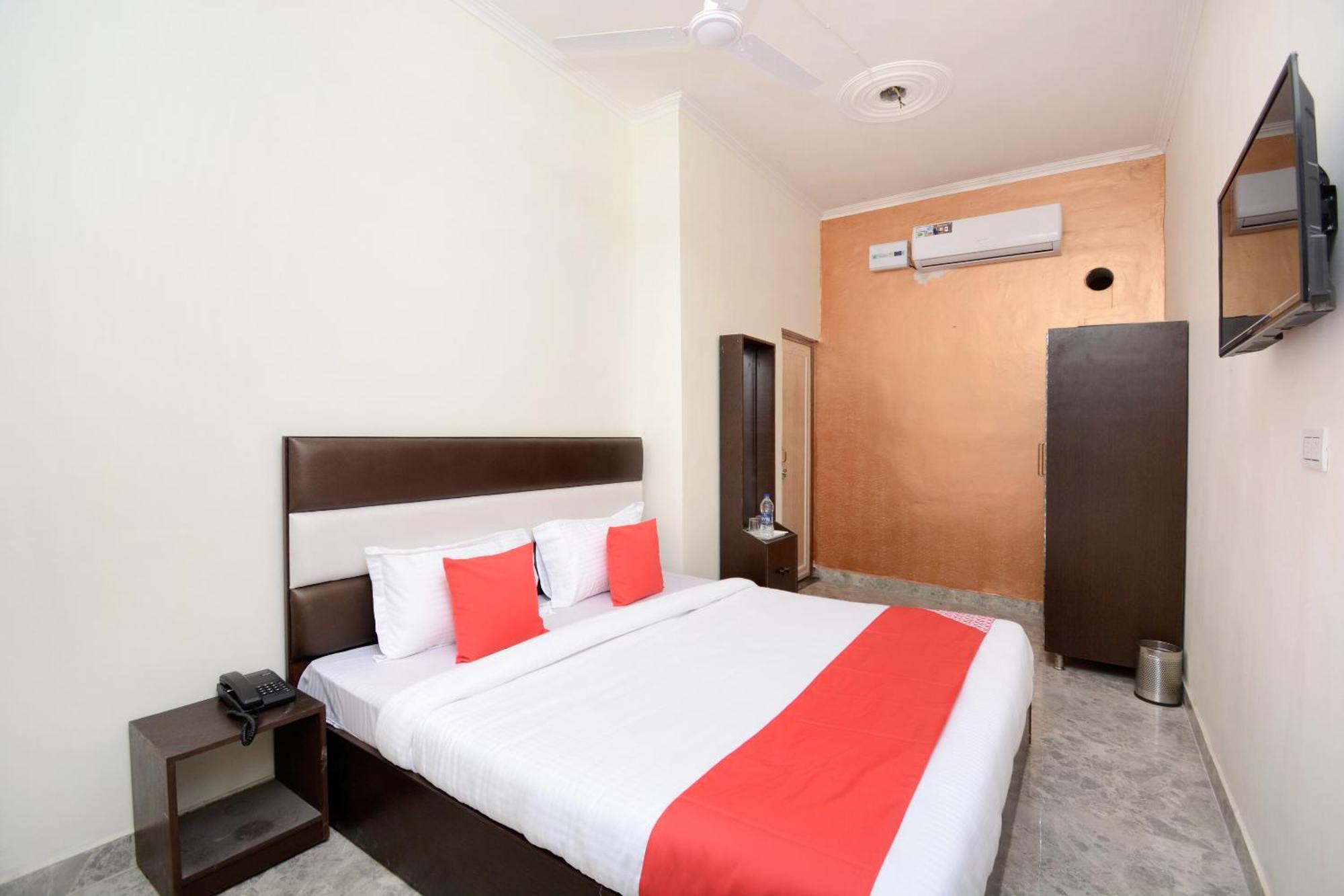 Oyo 29619 Hotel Spring Zirakpur Exterior photo